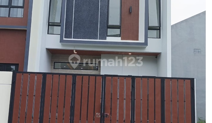 Rumah Baru di Metland Puri. Lokasi Terdepan Dari Cluster