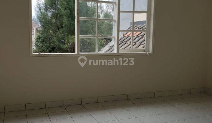 Rumah Bagus 2 Lantai Siap Huni Rapi Harga Nego 2