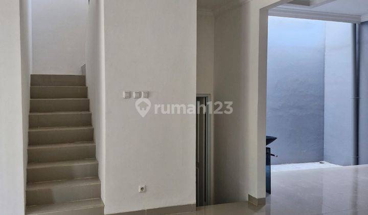 Rumah Siap Huni Sudah Renovasi Bagus 2 Lantai 1