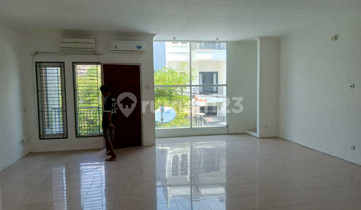 For Rent 3-Story House Ready to Occupy Sunter