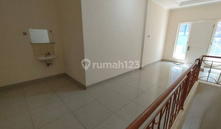 Rumah Kontrakan 2 Lantai Jalan Lebar  2