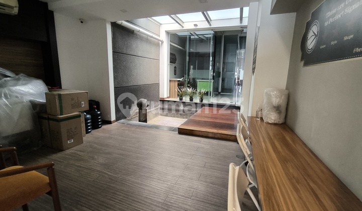 Ruko di Jl. Boulevard Raya, Klp. Gading Bar., Kec. Klp. Gading, Jkt Utara, Daerah Khusus Ibukota Jakarta, Tanjung Priok Semi Furnished 1
