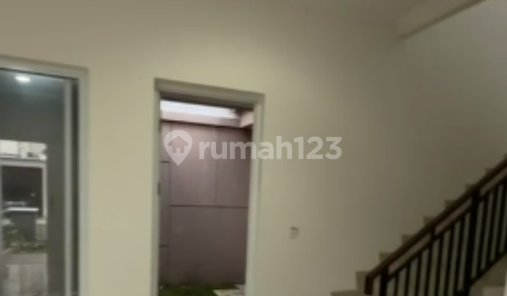 For Rent and Sale Green Puri House Size 8X15