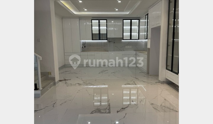 Miliki rumah Golf Lake 8x15 Residence Full Renovasi 