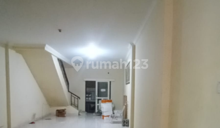 For Sale: Malibu City Resort Cengkareng Shop House Facing Boulevard For Sale: Malibu City Resort Cengkareng Shop House Facing Boulevard