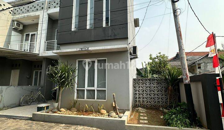 Rumah 3 Lantai Di Cluster Ciledug Lestari, Furnished Mewah 1