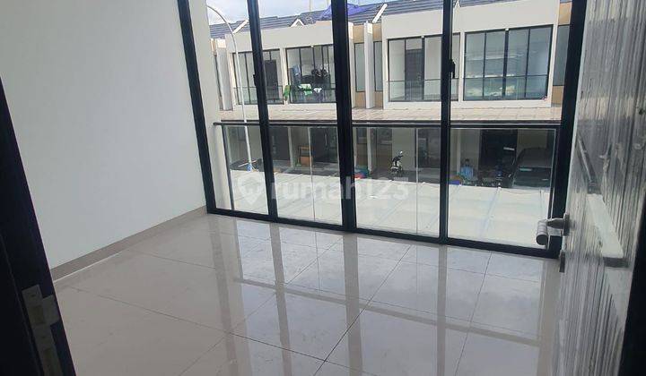 For Sale Rumah Dua Lantai Di Pantai Indah Kapuk 2 2