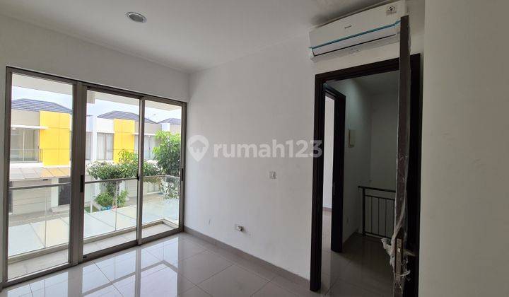 Rumah pik2 termurah dengan AC 4,5x10. 2 kamar tidur, 2 lantai 4
