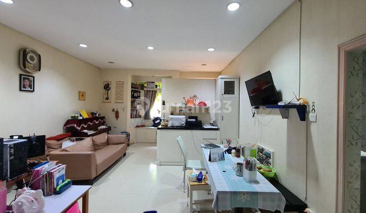 Rumah 2 1/4 lt PIK sudah renov jual termurah 6x16 dekat fasilitas 2