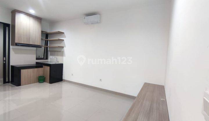 Disewakan Cepat Townhouse Semi Furnish Di Jakarta Barat 2