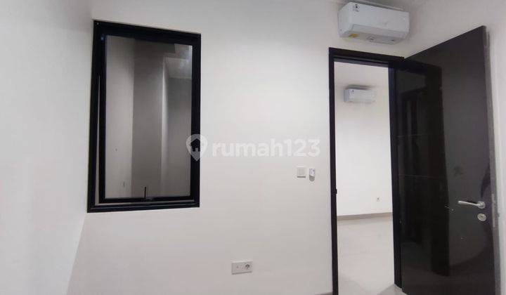 Disewakan Cepat Townhouse Semi Furnish Di Jakarta Barat 2