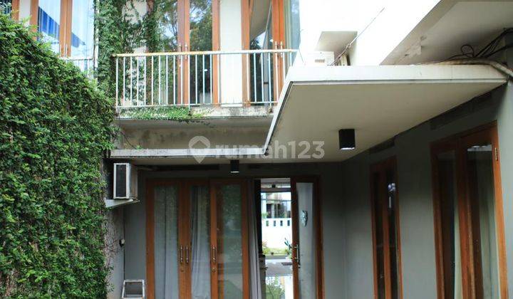 Dijual Rumah Mewah Lt 529m2 Semi Furnished di Bintaro 1