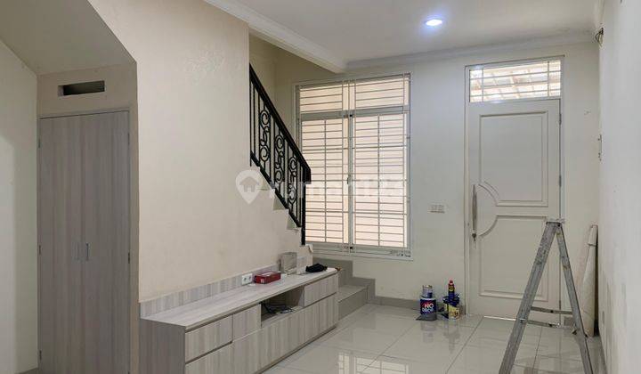 Rumah Furnished 4x12 Green Lake City Disewakan Siap Huni Interior 2