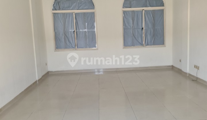 Ruko Gandeng Green Lake City Lokasi Premium Jalanan Lebar Parkir Luas Ruko Gandeng Green Lake City Lokasi Premium Jalanan Lebar Parkir Luas