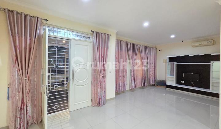 For Rent House 8X15 Furnished Renovated 3+1 Luxurious Bathroom South. For Rent House 8X15 Furnished Renovated 3+1 Luxurious Bathroom South.