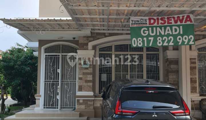 Rumah Hook 9X15 Disewa di Green Lake City Semi Furnish ac 1, Gordyn, Meja Kursi