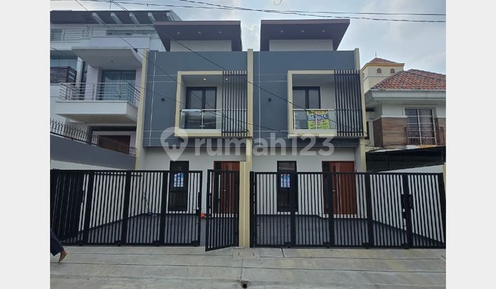 Dijual Rumah Baru di Meruya 5X25, 2 Lantai Hadap Timur Langka 1