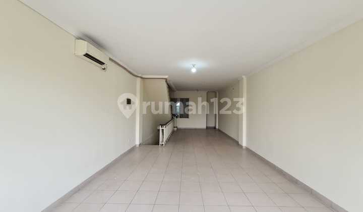 Ready-to-Occupy Ruko Puri Mansion West Jakarta, Unlimited Parking