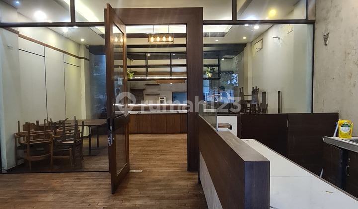 Gunadi Rents a Shop House at The Element Jalur Sutera in Alam Sutera, 6x18