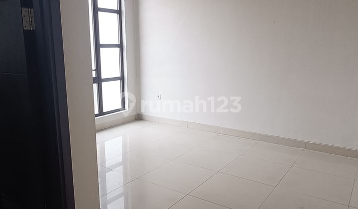 Dijual Rumah 8x18 Di Green Lake City Cluster Asia Hadap Selatan