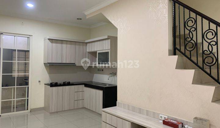 Rumah Furnished 4x12 Green Lake City Disewakan Siap Huni Interior 1