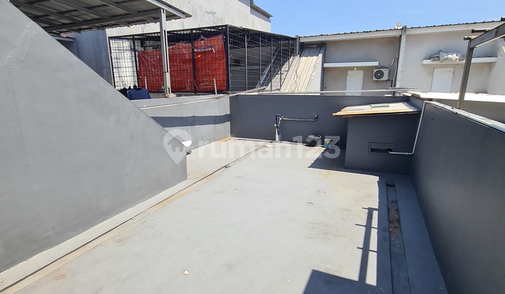 Ruko Gandeng Green Lake City Lokasi Premium Jalanan Lebar Parkir Luas Ruko Gandeng Green Lake City Lokasi Premium Jalanan Lebar Parkir Luas