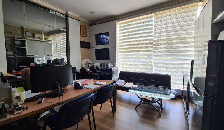 Ruko 3 Lantai Semi Furnished Dekat Green Lake City Cocok U Kantor 1