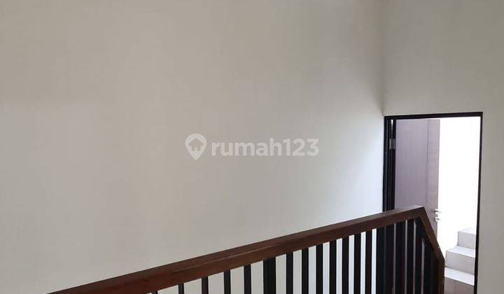 Disewakan Rumah Citra Garden Puri 7x15 Full Bangunan Semi Furnished 2