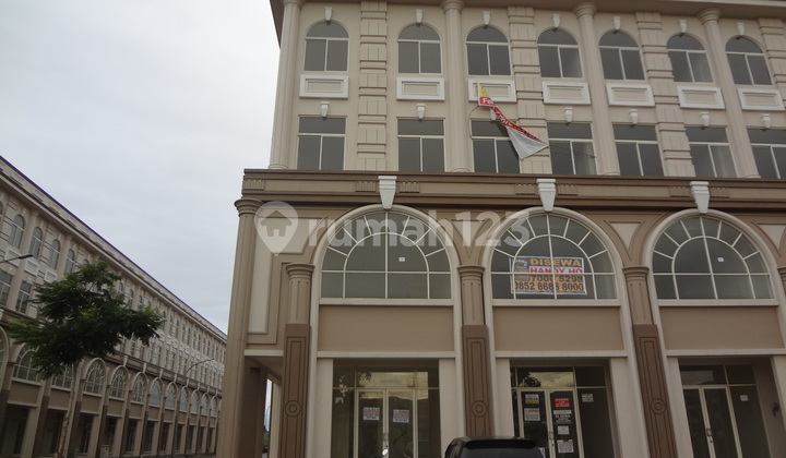 Ruko Hook Dijual Termurah di Green Lake City 6X15, Parkiran Paling Luas