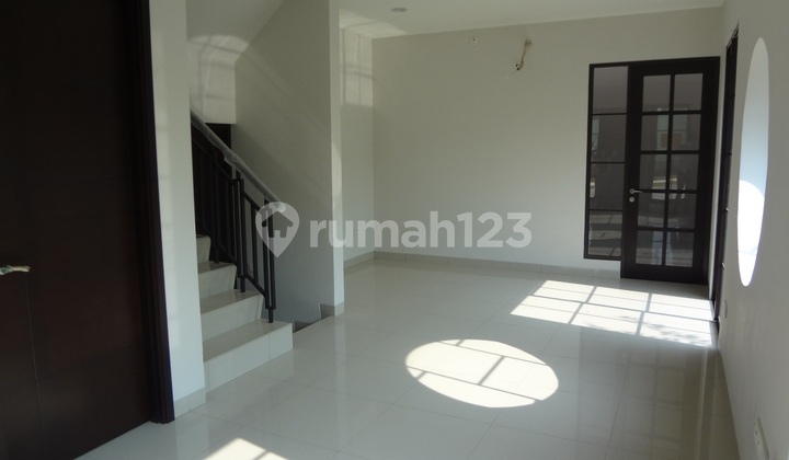 Gunadi Rumah Hook Disewakan Green Lake City Hoek 12.5x18, Full 1