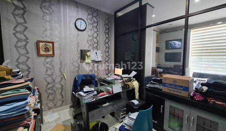 Ruko 3 Lantai Semi Furnished Dekat Green Lake City Cocok U Kantor 2