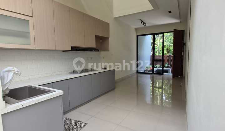 Rumah Minimalis Modern Lokasi Aman dan Nyaman di Bsd City 2