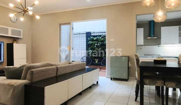 Rumah Cantik Siap Huni Lokasi Dekat Dgn Tol,Stasiun,Sekolah di Bsd City 2