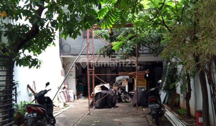 Rumah Dua Lantai Hoek, Kompleks Villa Arteri Kebon Jeruk 1