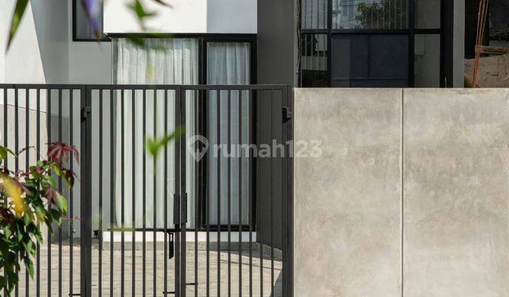 Rumah Dua Lantai Baru Modern Minimalis di Citra Garden  2