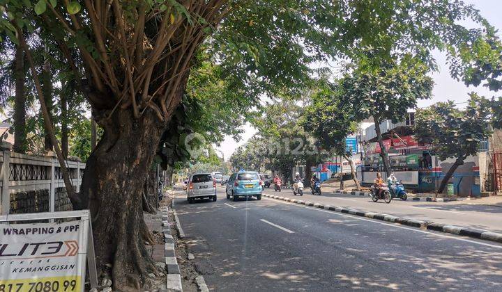 Rumah Bagus Dengan Halaman Luas di Jl. Kemanggisan Utama Raya 2