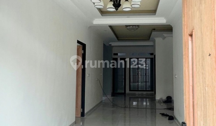 Luxury House Griyaloka Bsd 2