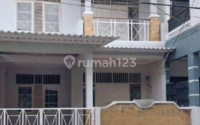 Rumah Bagus Siap Huni di Bintaro Sektor 4 Rumah Bagus Siap Huni di Bintaro Sektor 4