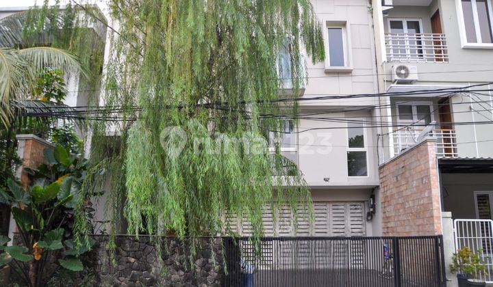 Rumah Bagus Siap Huni Di Gandaria Kebayoran Baru