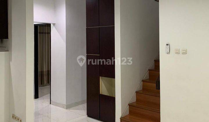 Dijual Rumah di Greenwood Townhouse Bagus 2