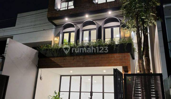 Rumah Mewah 3.5 Lantai Siap Huni Di Pondok Indah Jakarta Selatan  2