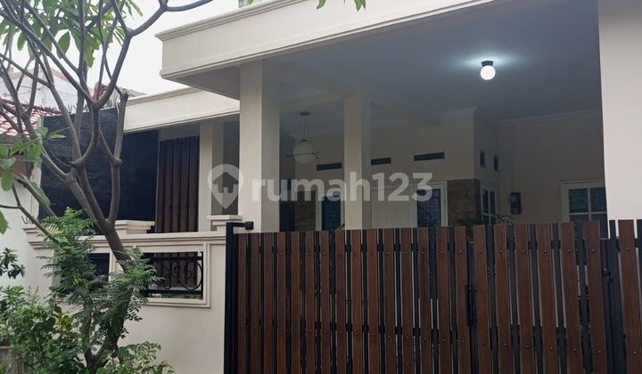 Rumah Bagus Siap Huni di Mahkota Simprug Ciledug