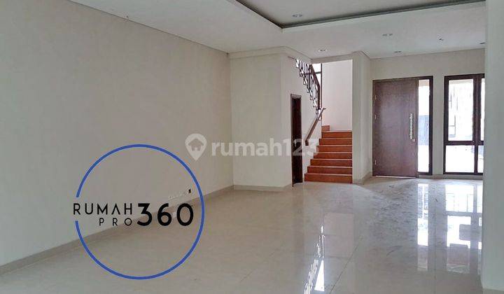 Rumah 2 Lantai Bagus di Green Wich Bsd, Tangerang 2