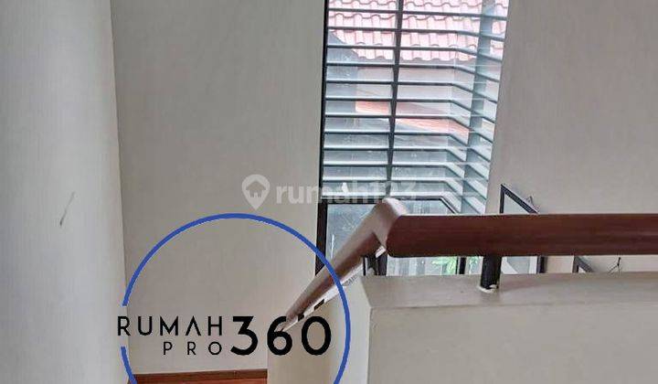 Dijual Rumah 2 Lantai Full Furnish Alam Sutera Serpong A14113 2