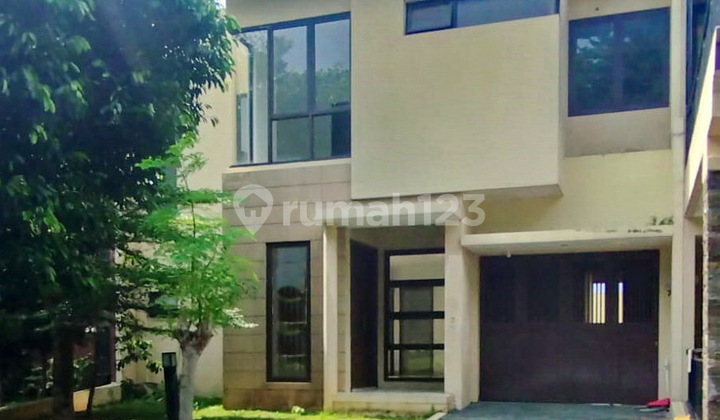 Ready-to-Occupy House in Front of The Icon BSD Tangerang Park T2065