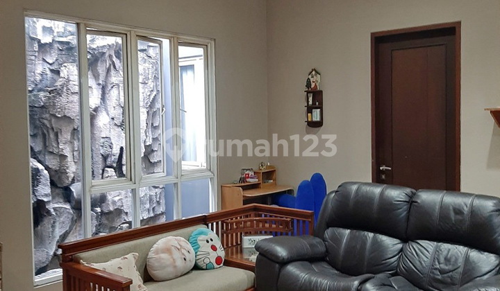 Semi-Furnished Neat House Alam Sutera Serpong Tangerang A14117 2