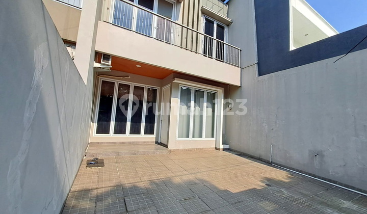 Rumah Rapi siap huni Melati Mas Serpong Tangerang MM374