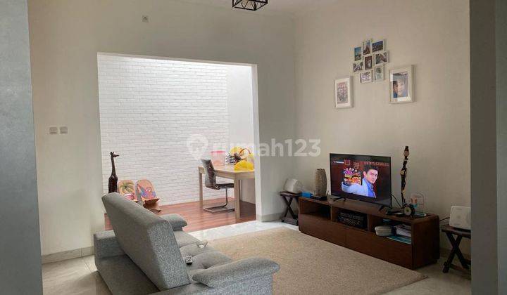 Rumah SHM 2 Lantai di Serpong Dekat Bsd 2