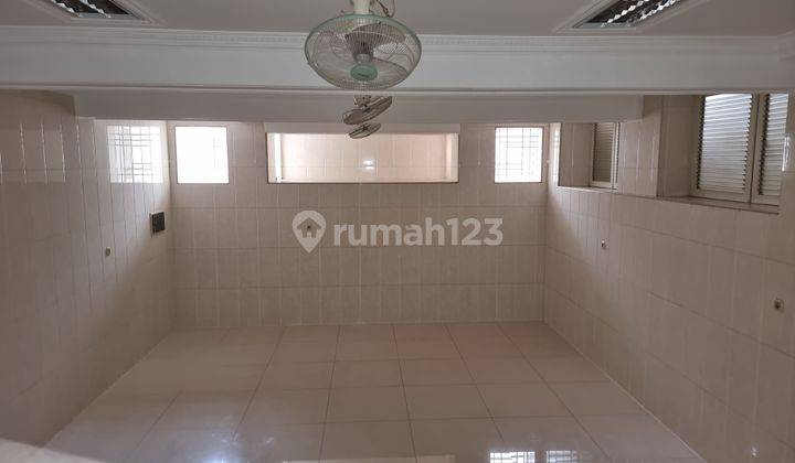 Disewakan Rumah Rapi Siap Huni di Green Mansion Furnish Full Renovasi 10