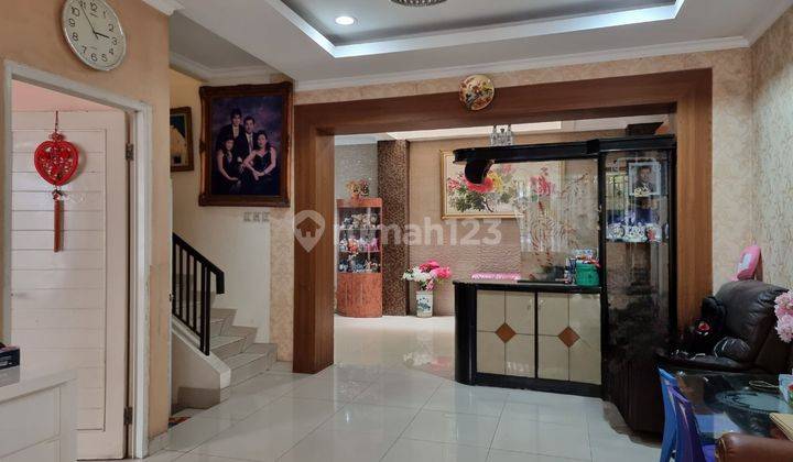 Disewakan Rumah di Puri Mansion Rapi dan Siap Huni Luas 8X15 Full Renovasi 1